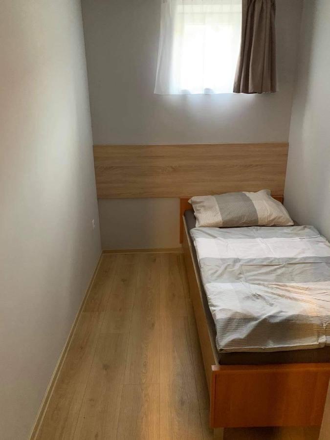 Beregi Apartman Tiszaujvaros Bagian luar foto