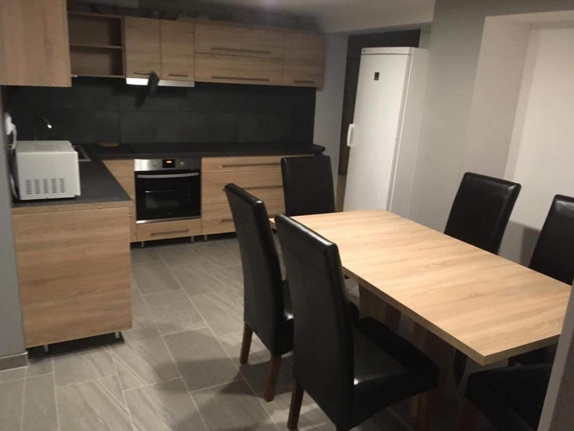 Beregi Apartman Tiszaujvaros Bagian luar foto