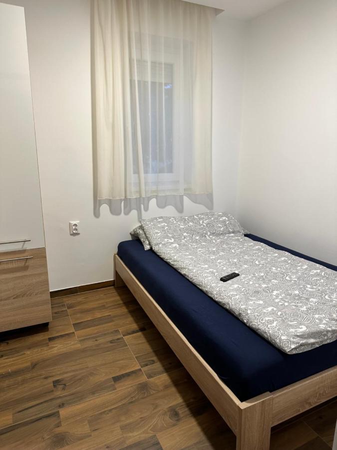 Beregi Apartman Tiszaujvaros Bagian luar foto