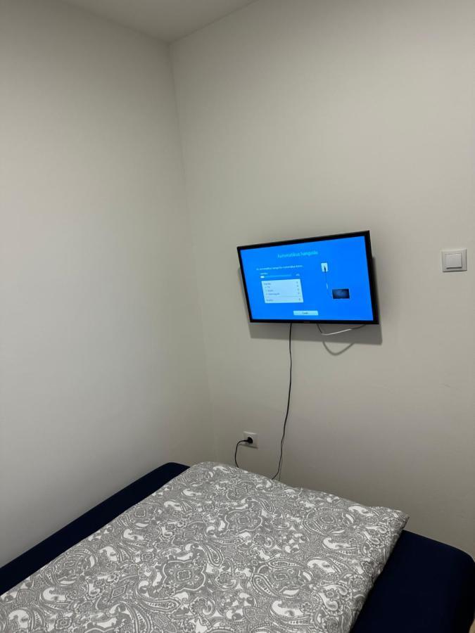 Beregi Apartman Tiszaujvaros Bagian luar foto